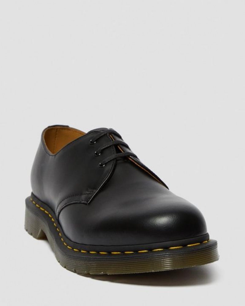 Black Accessories Dr Martens 26 Inch Waxed Flat (3 Eye) Laces | USA_Dr22097